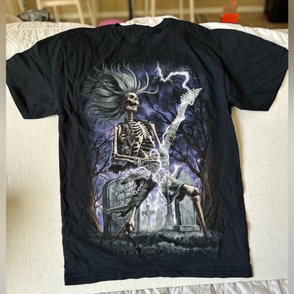 Fruit of the Loom Black Short Sleeve Tee with Mystical Skeleton Design
